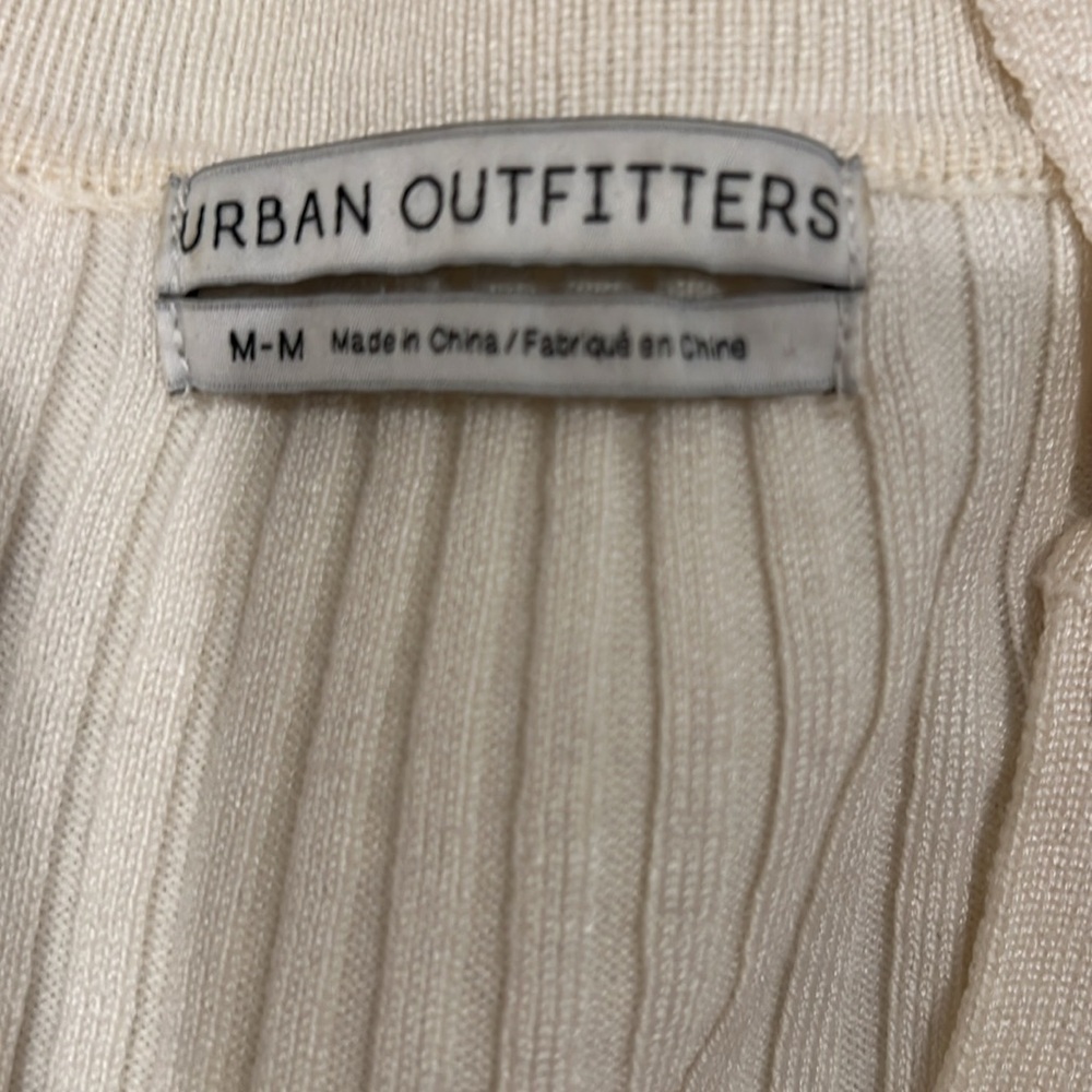 UO Button Up Short Sleeve Ribbed Crop Top - Picture 3 of 3